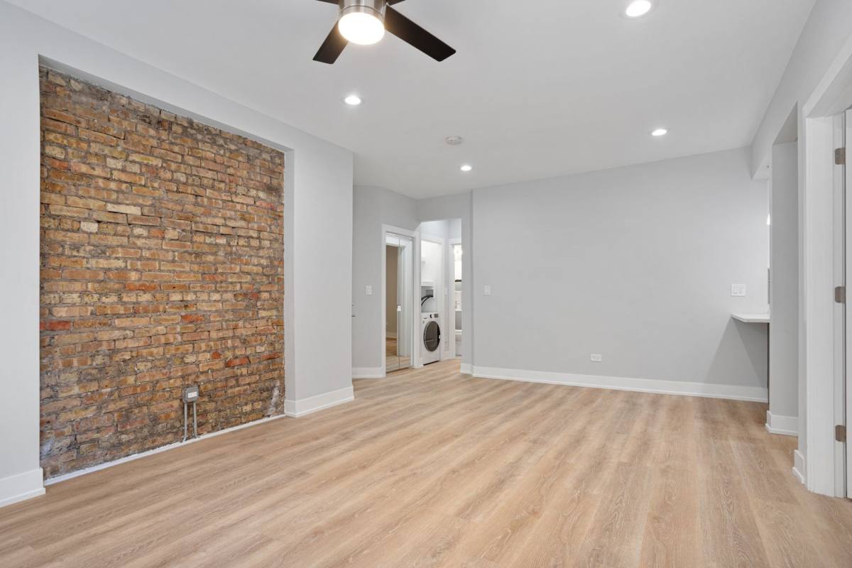 Apartment for rent at 7510 - 7514 N Eastlake Terrace, Chicago, IL 60626