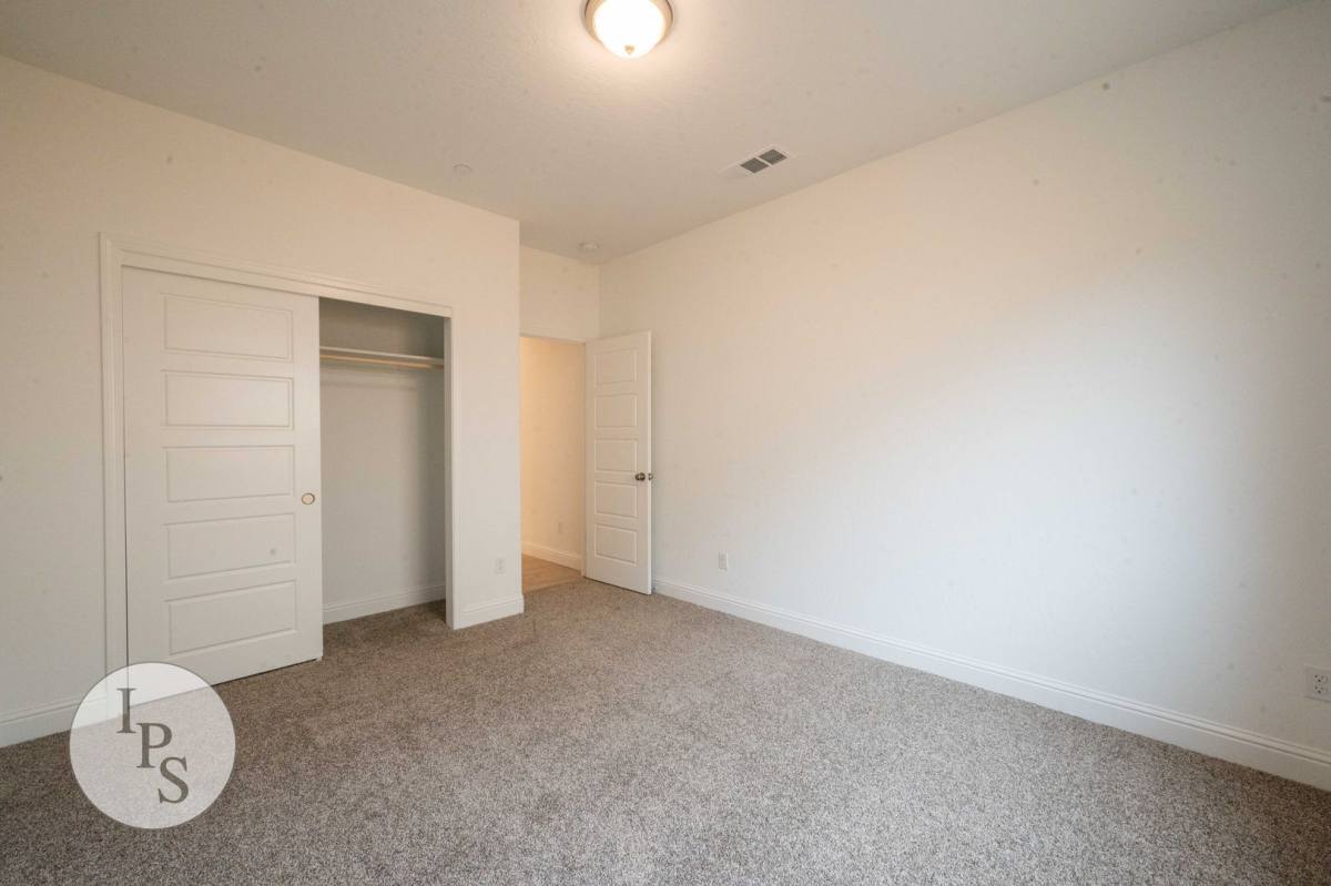 House for rent at 352 N Millard Ave, Fresno, CA 93727