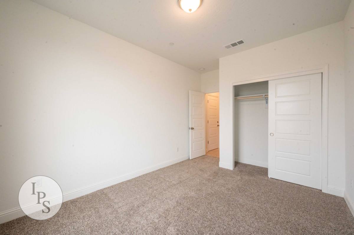 House for rent at 352 N Millard Ave, Fresno, CA 93727