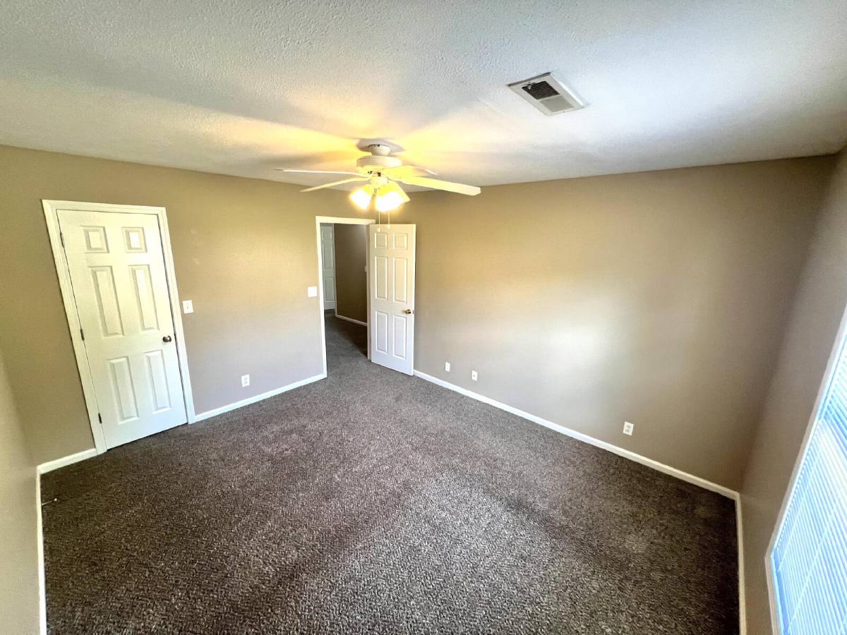 Townhouse for rent at 260A Executive Ave, Clarksville, TN 37042