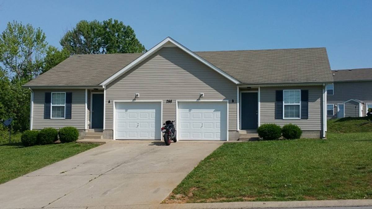 Townhouse for rent at 260A Executive Ave, Clarksville, TN 37042