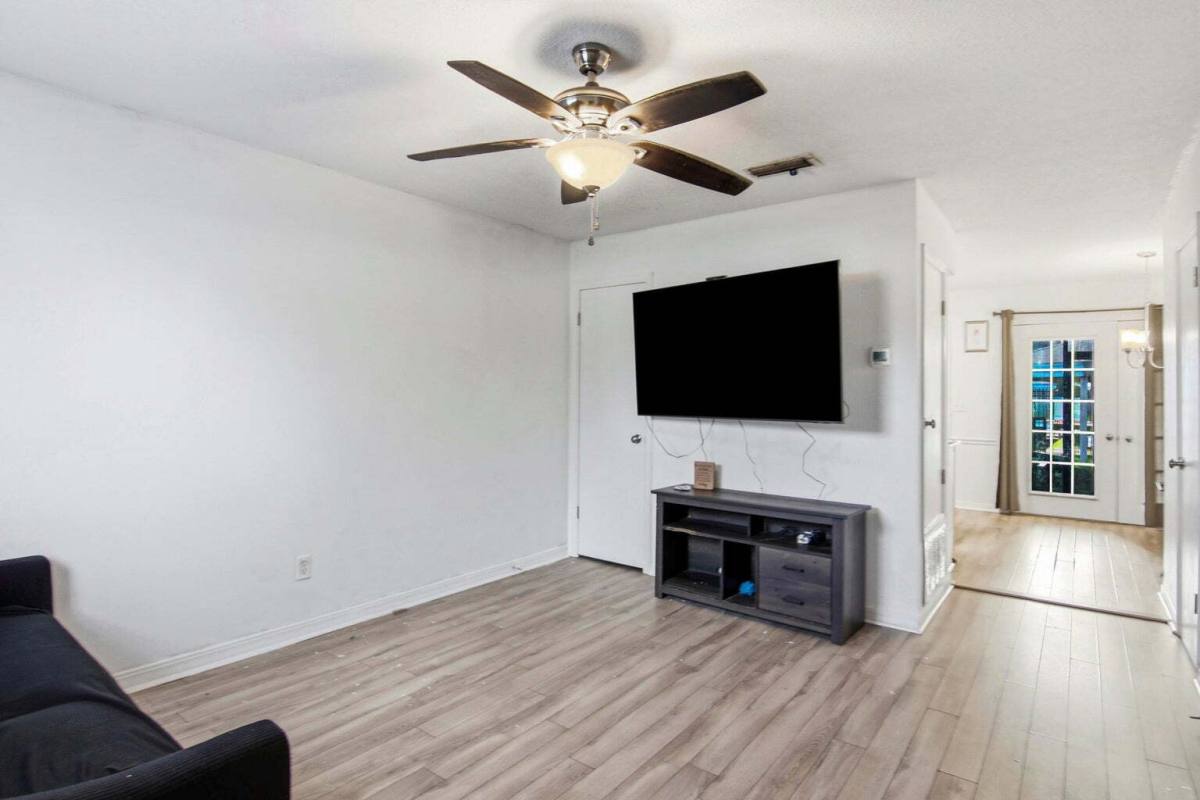 Townhouse for rent at 1325 Greendale Ave #26, Fort Walton Beach, FL 32547
