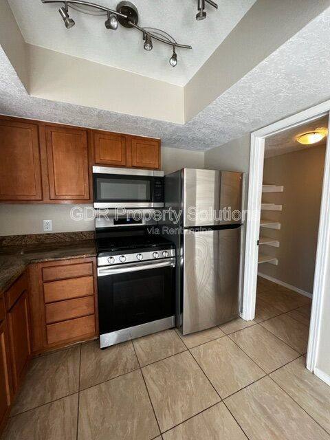 Apartment for rent at 706 Fruit Ave NW #A, Albuquerque, NM 87102