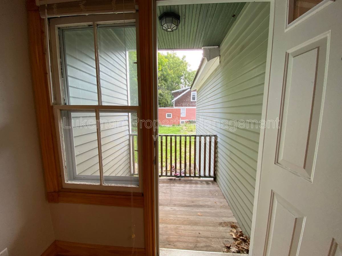Apartment for rent at 725 W Vine St #2, Kalamazoo, MI 49008