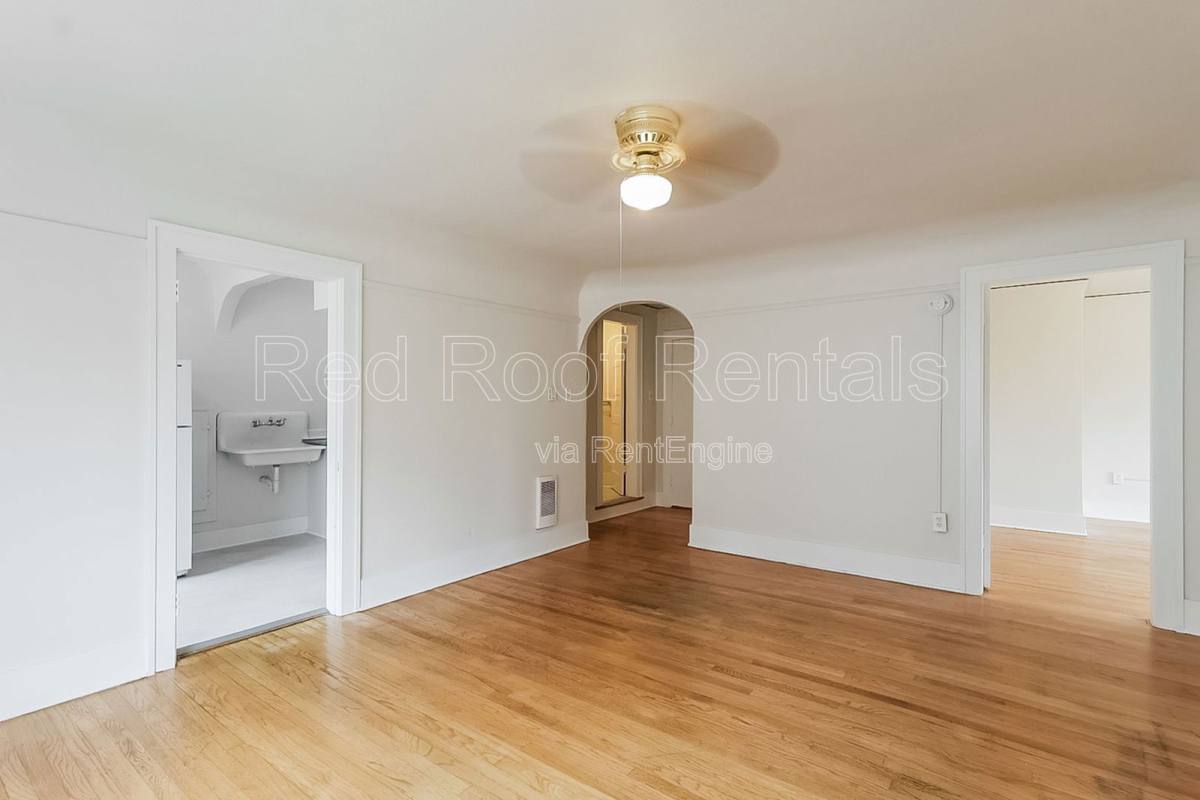 Apartment for rent at 1319 S 6th Ave #C, Tacoma, WA 98405