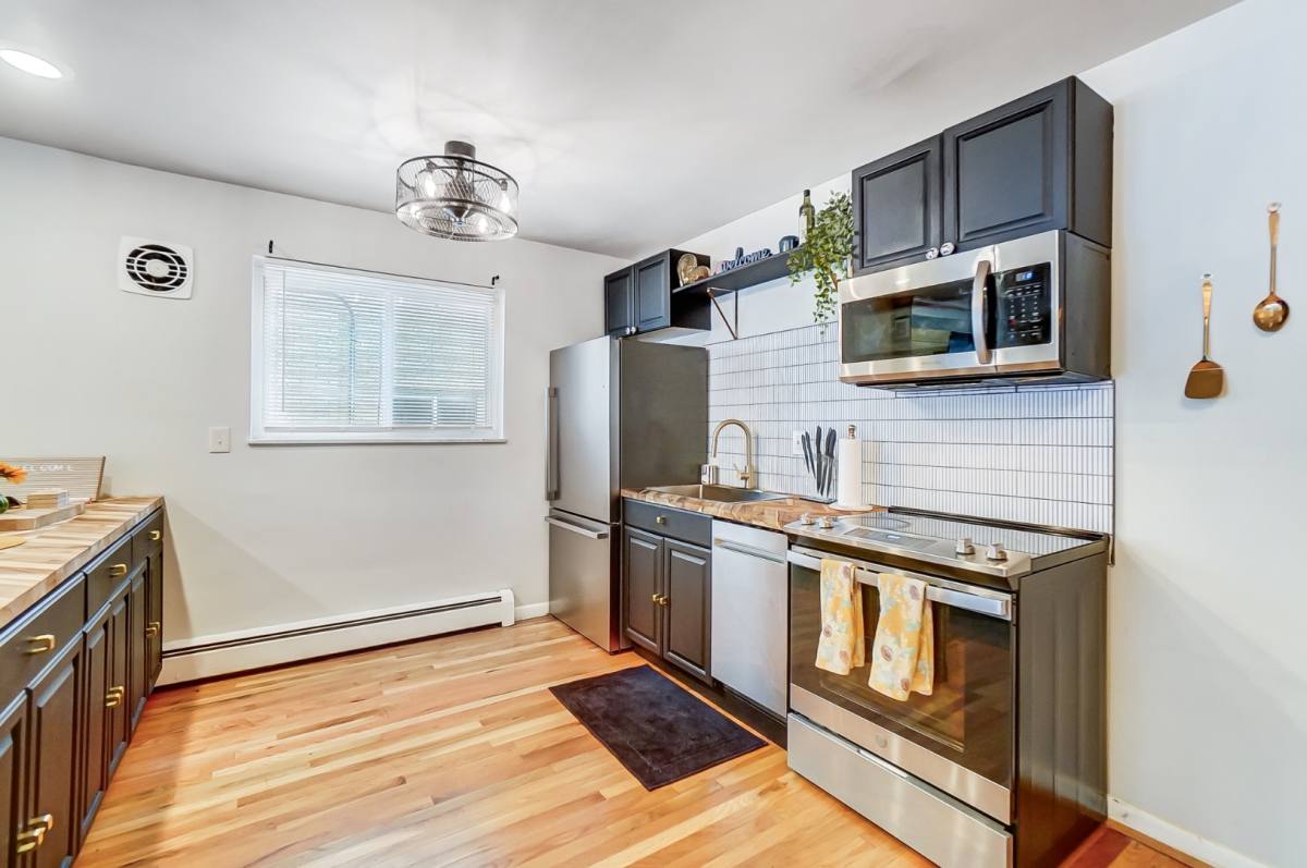 Apartment for rent at 6159 Ridge Ave #2, Cincinnati, OH 45213