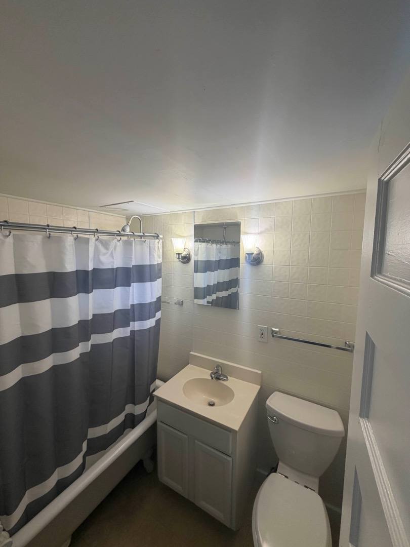 Apartment for rent at 885 Grand Ave #5, Saint Paul, MN 55105