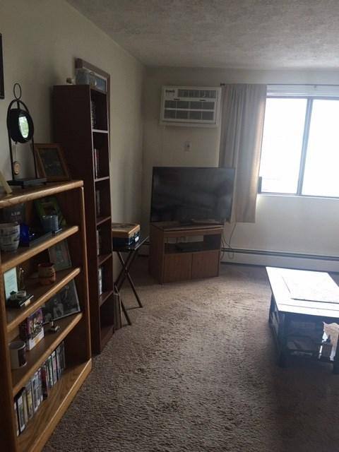 Apartment for rent at 25-75 Log St #75-2B, Manchester, NH 03102