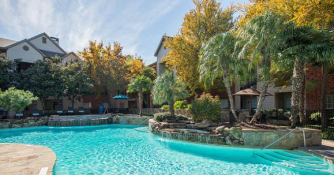 Apartment for rent at 2700 Woodland Park Dr, Houston, TX 77082