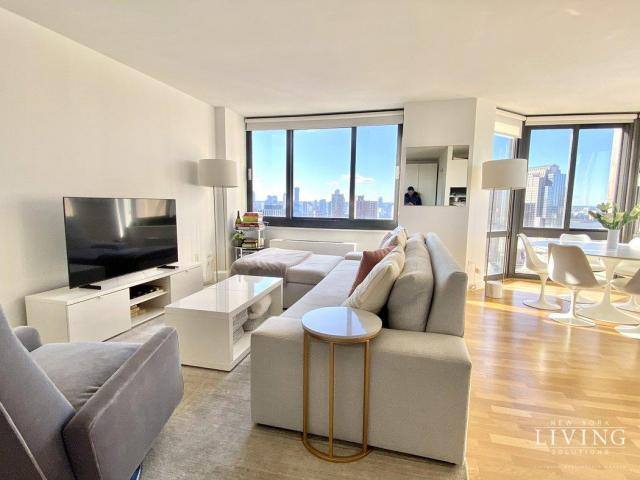 Apartment for rent at 105 Duane St #36E, New York, NY 10007