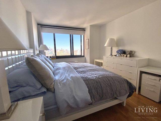 Apartment for rent at 105 Duane St #36E, New York, NY 10007