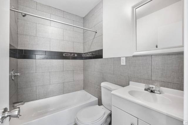 Apartment for rent at 476 Gates Ave #2F, Brooklyn, NY 11216