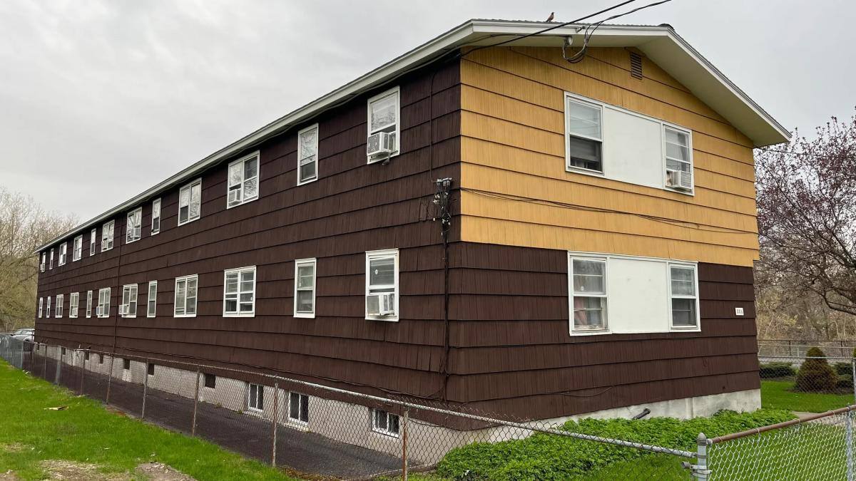 Apartment for rent at 806 S Ave #2, Syracuse, NY 13207