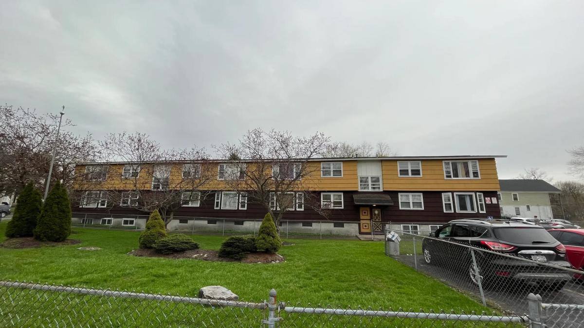 Apartment for rent at 806 S Ave #2, Syracuse, NY 13207
