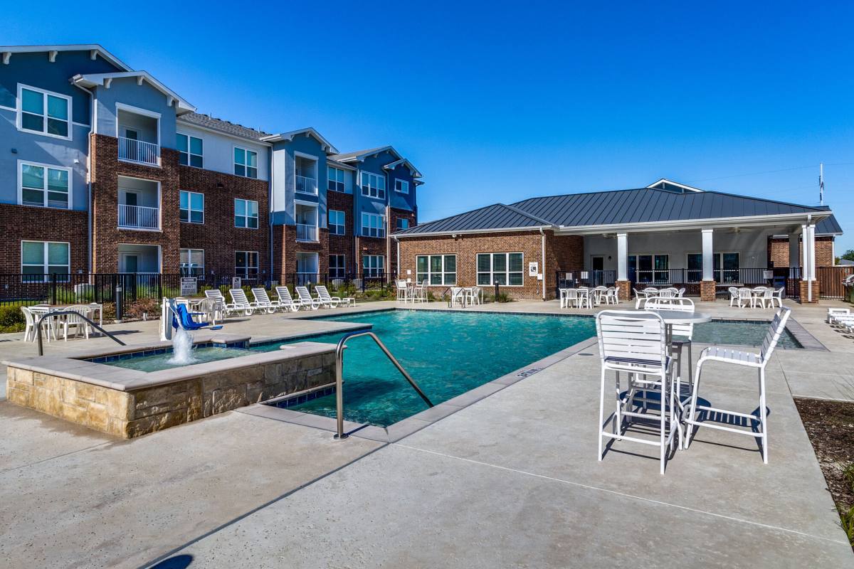 Apartment for rent at Palladium Simpson Stuart, 3440 Simpson Stuart Rd, Dallas, TX 75241