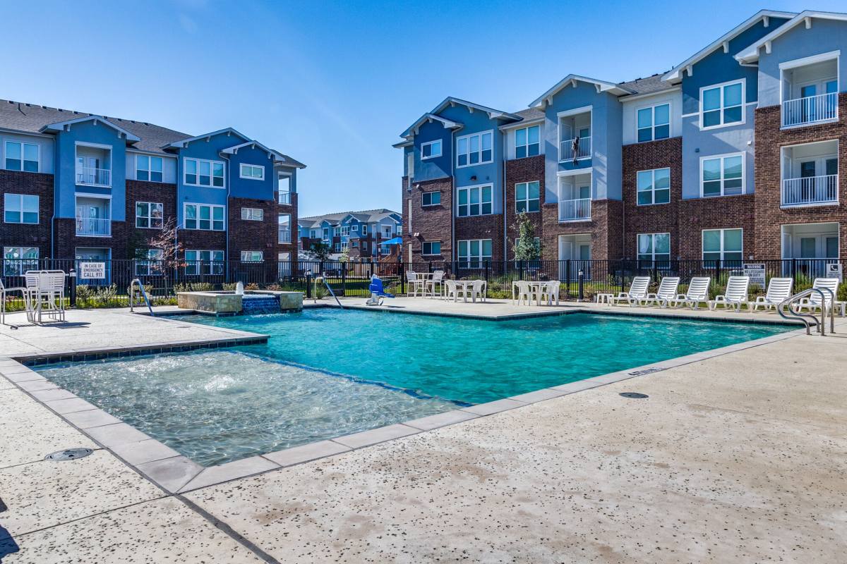 Apartment for rent at Palladium Simpson Stuart, 3440 Simpson Stuart Rd, Dallas, TX 75241