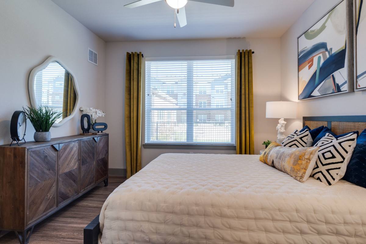 Apartment for rent at Palladium Simpson Stuart, 3440 Simpson Stuart Rd, Dallas, TX 75241