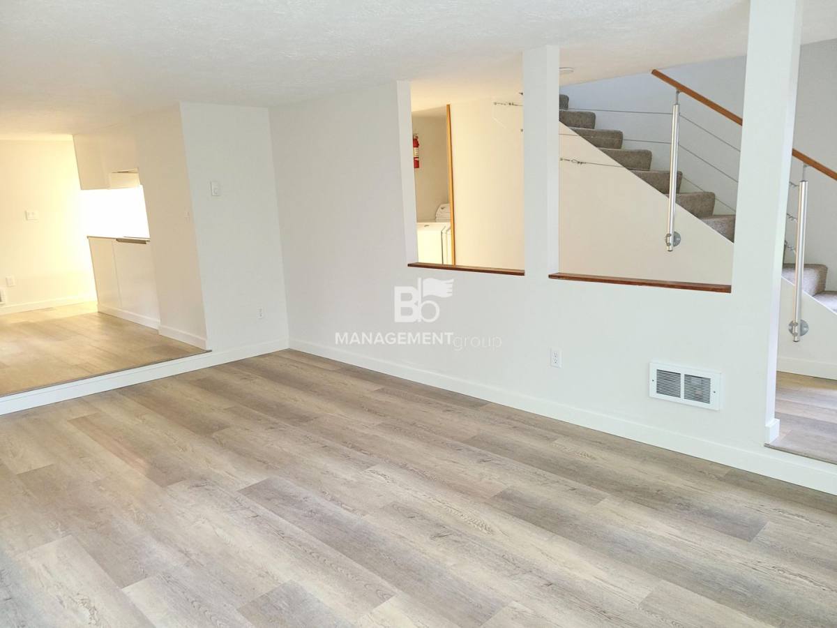 3708 Kenthorpe Way, West Linn, OR 97068 - House for Rent - Image 2