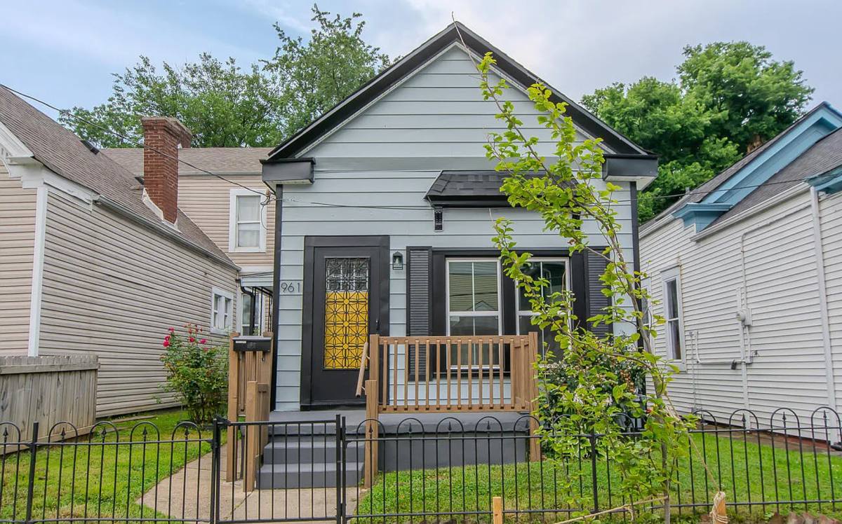 Apartment for rent at 961 S Shelby St, Louisville, KY 40203