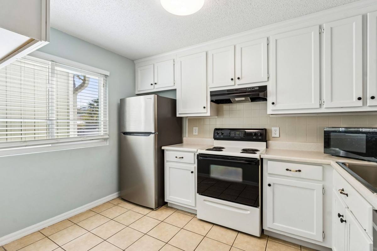 Townhouse for rent at 833 Mary St #A, Fernandina Beach, FL 32034