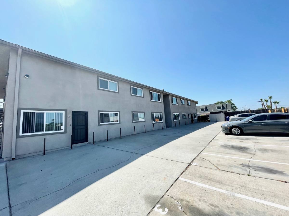 Apartment for rent at 1141 E 7th St, National City, CA 91950
