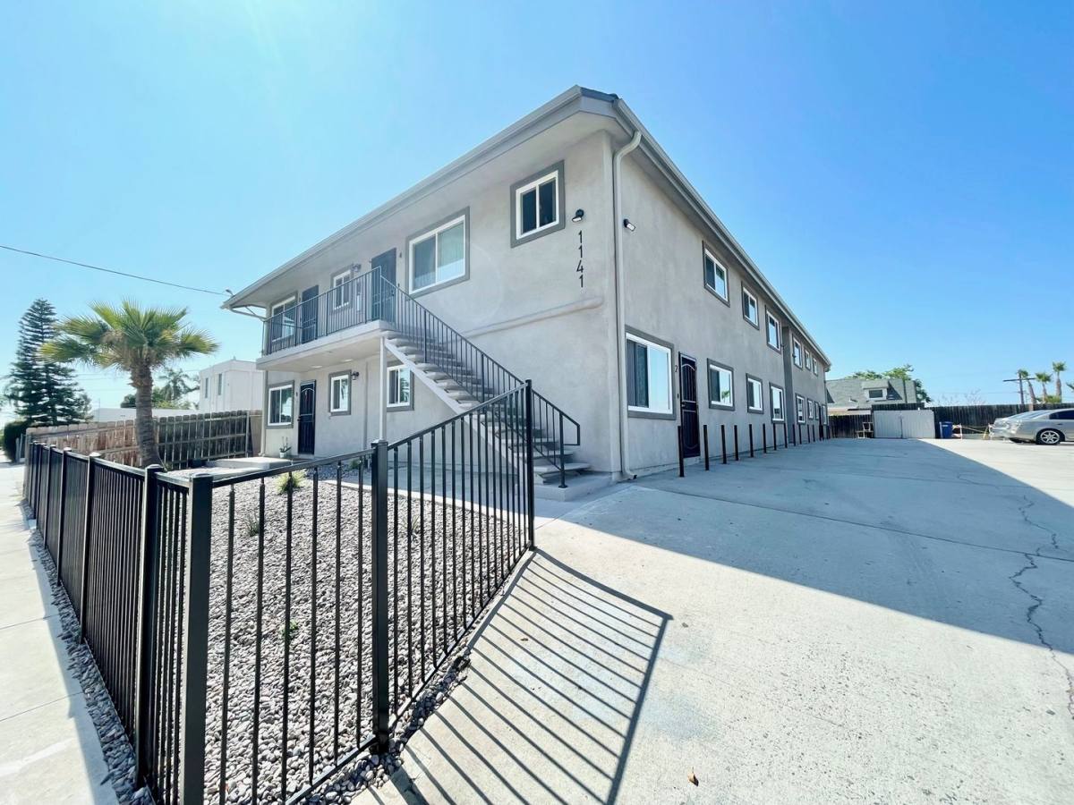 Apartment for rent at 1141 E 7th St, National City, CA 91950