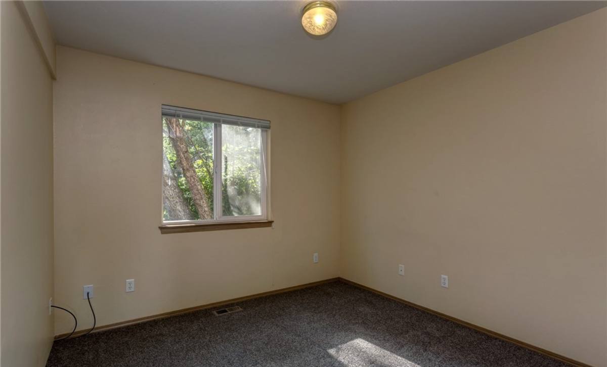 Townhouse for rent at 1316 & 1318 22nd St, Bellingham, WA 98225