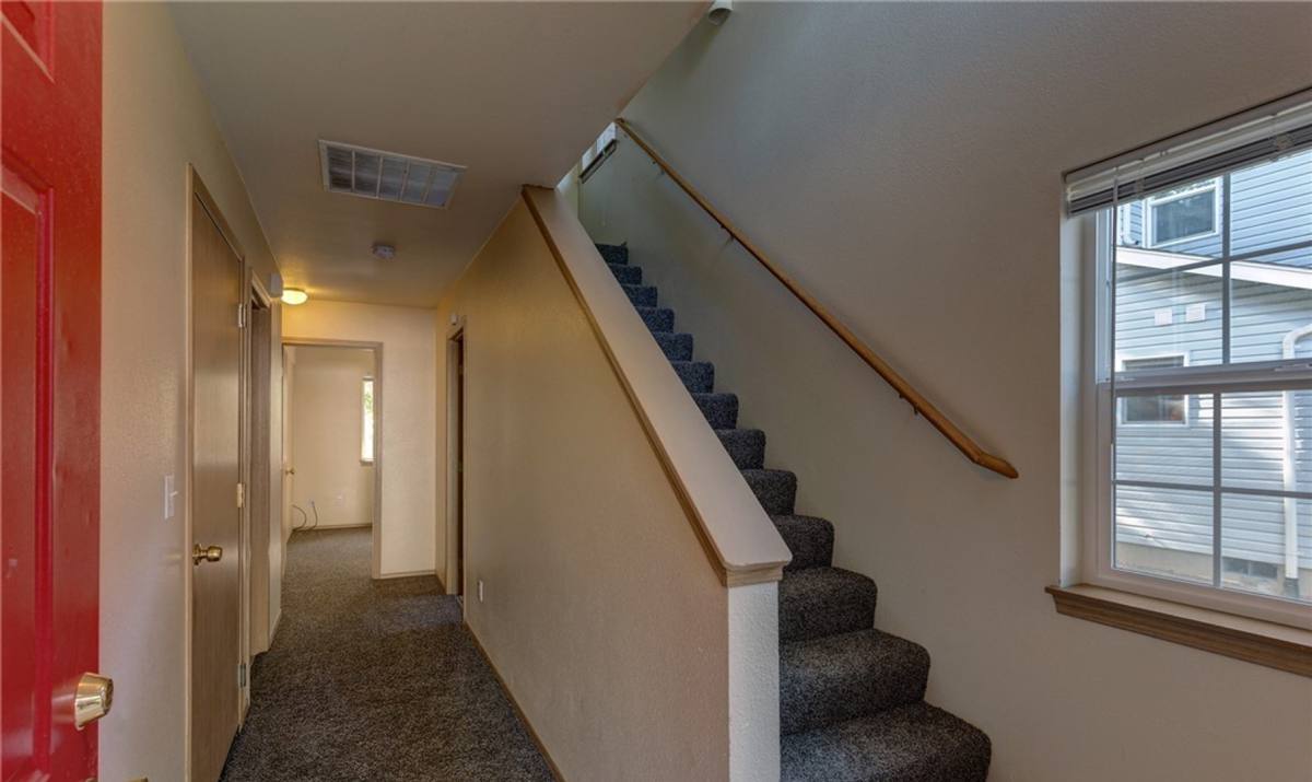 Townhouse for rent at 1316 & 1318 22nd St, Bellingham, WA 98225
