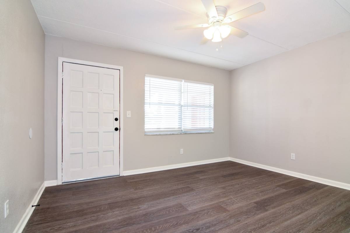 Apartment for rent at 8100 Blind Pass Rd, Saint Petersburg, FL 33706