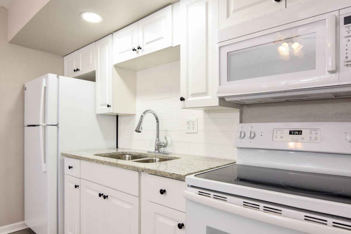 Apartment for rent at 8100 Blind Pass Rd, Saint Petersburg, FL 33706