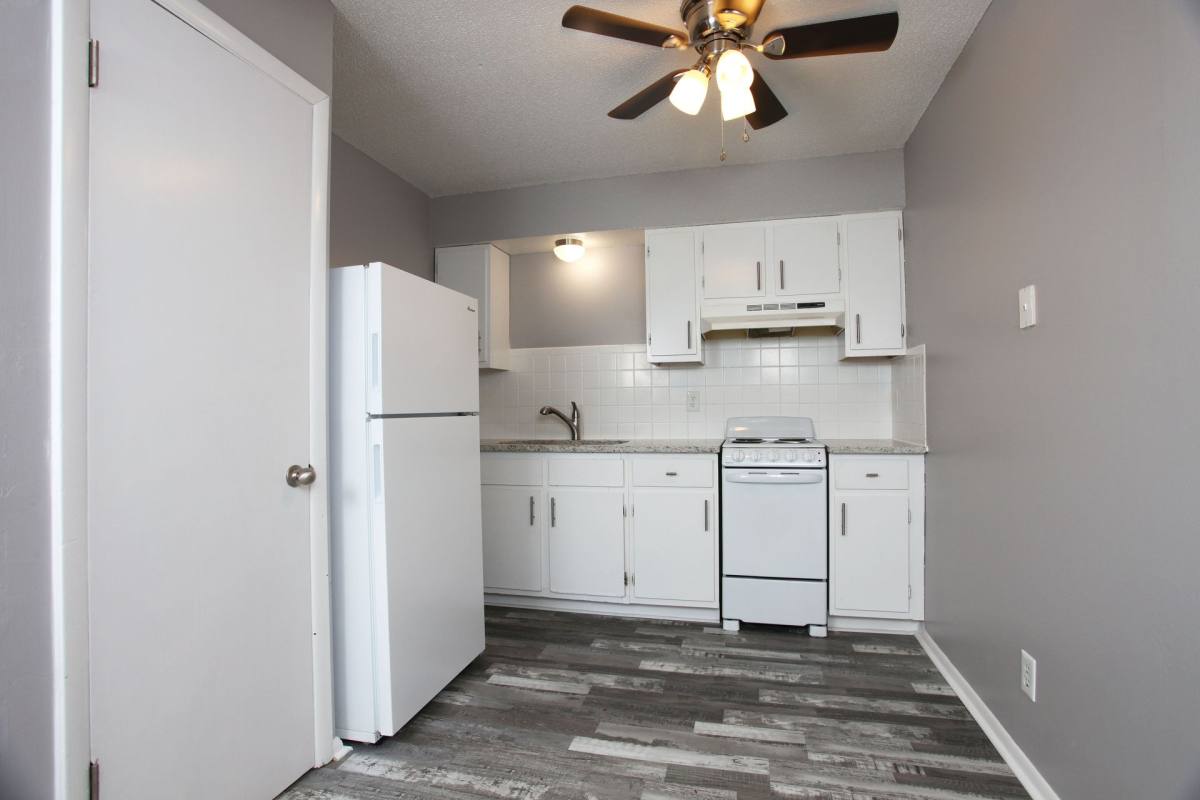 Apartment for rent at 2727 N Amidon, Wichita, KS 67214