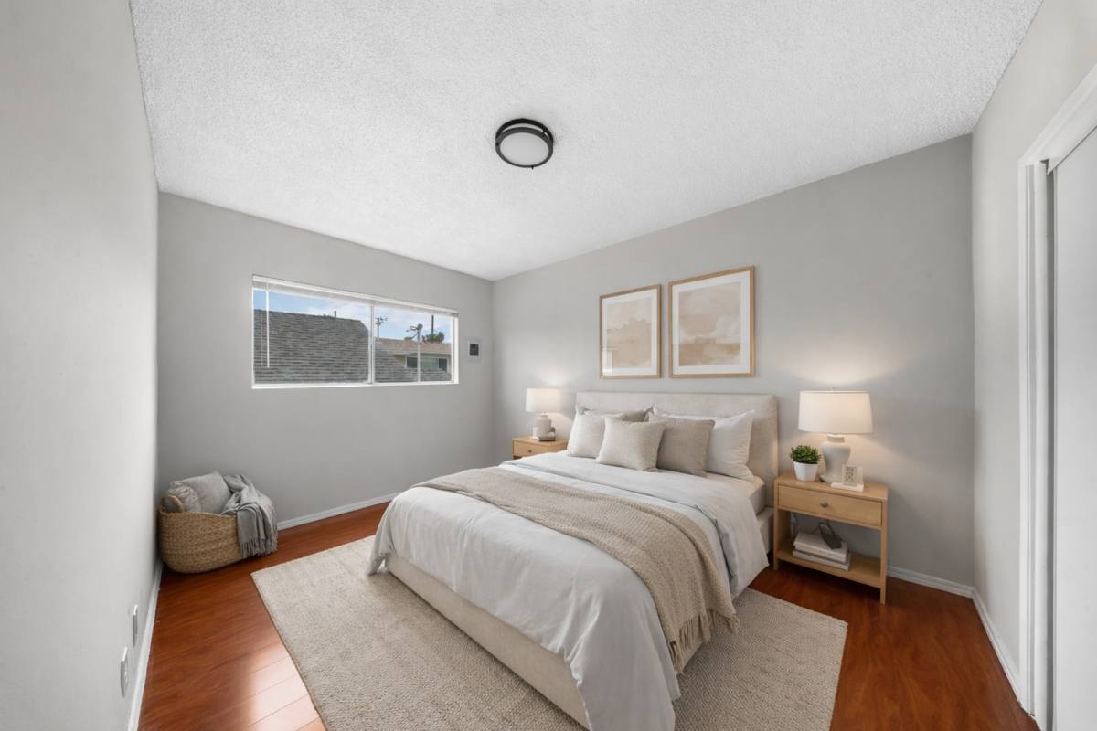 Apartment for rent at 833 Gardenia Ave, Long Beach, CA 90813