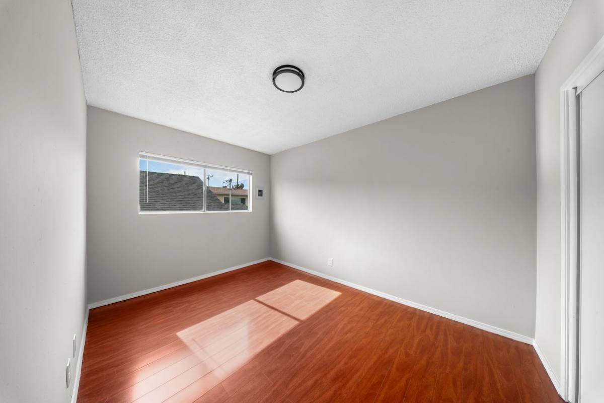 Apartment for rent at 833 Gardenia Ave, Long Beach, CA 90813