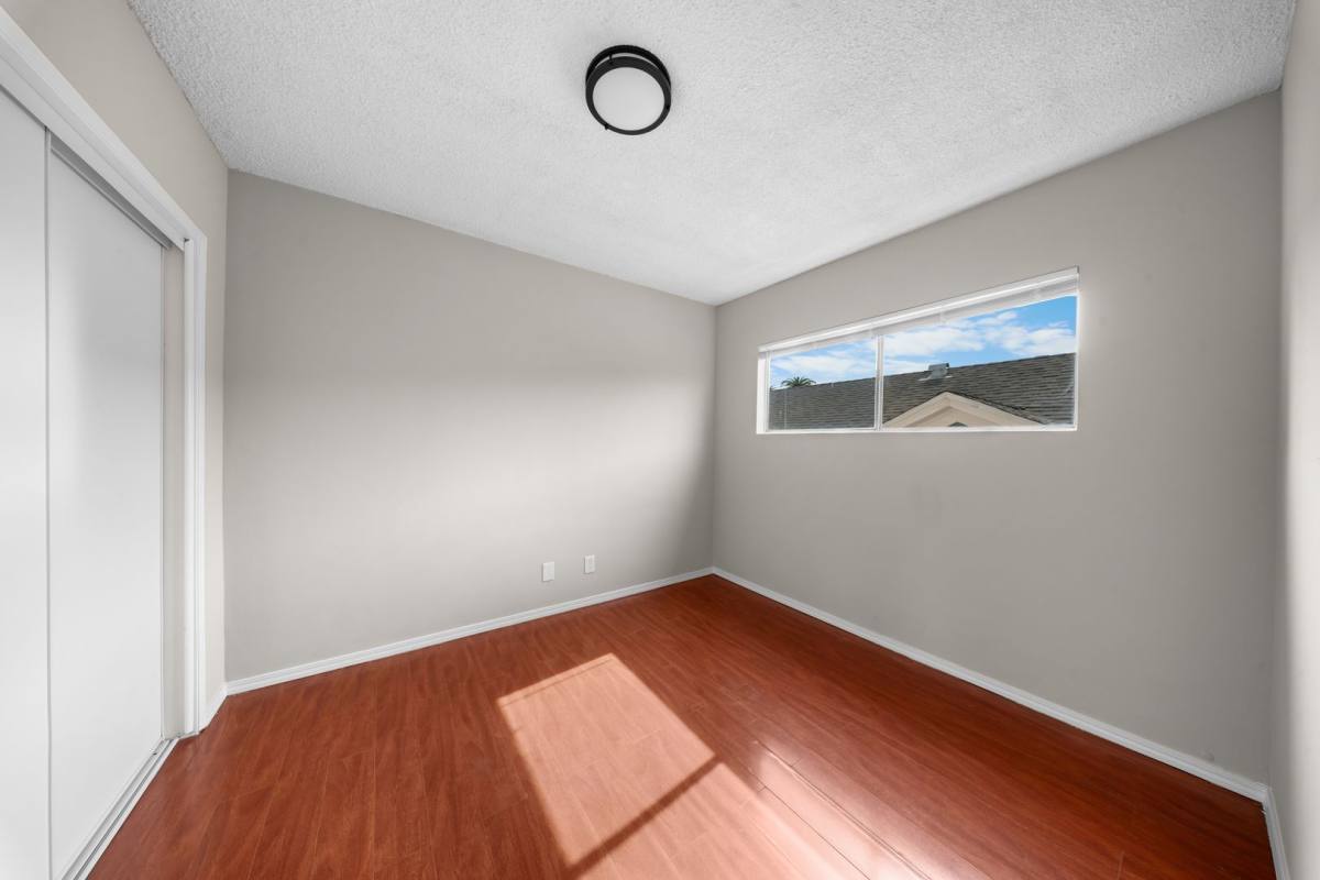 Apartment for rent at 833 Gardenia Ave, Long Beach, CA 90813