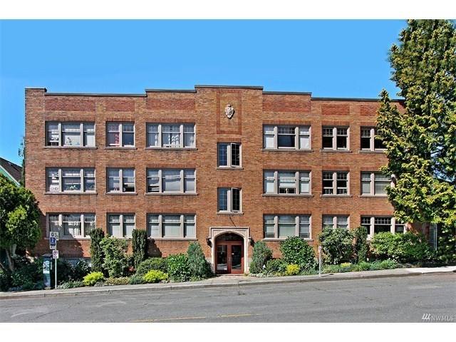 Condo for rent at 4235 Brooklyn Ave NE, Seattle, WA 98105