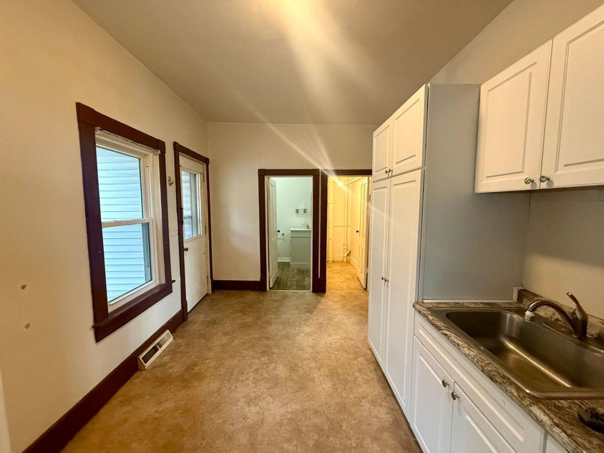 Apartment for rent at 1305 Merrill Ave, Wausau, WI 54401