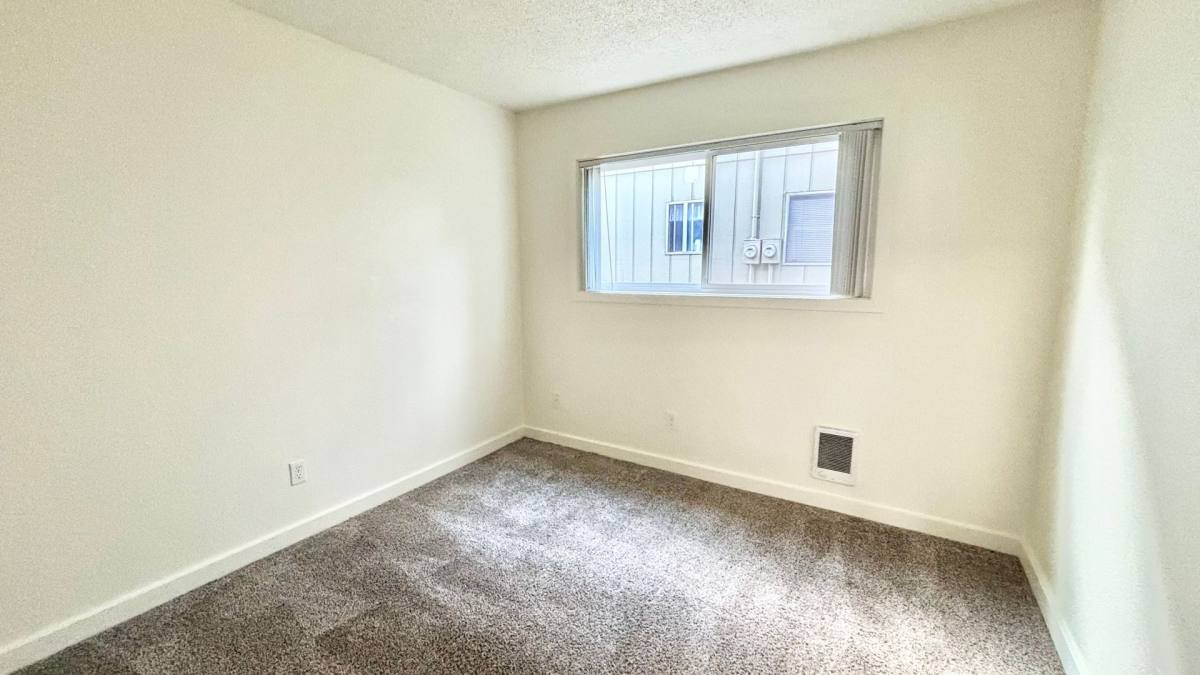 Apartment for rent at 1424 SE Holgate Blvd, Portland, OR 97202