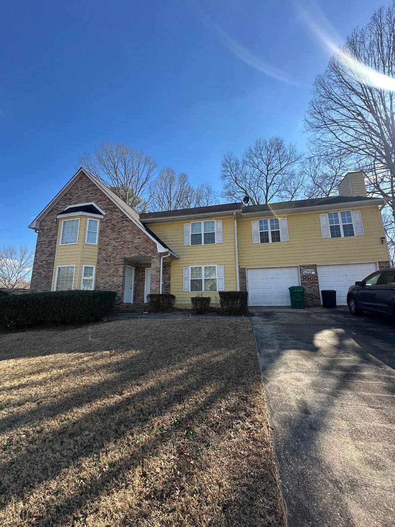 Apartment for rent at 2036 Laboon Circle, Atlanta, GA 30349