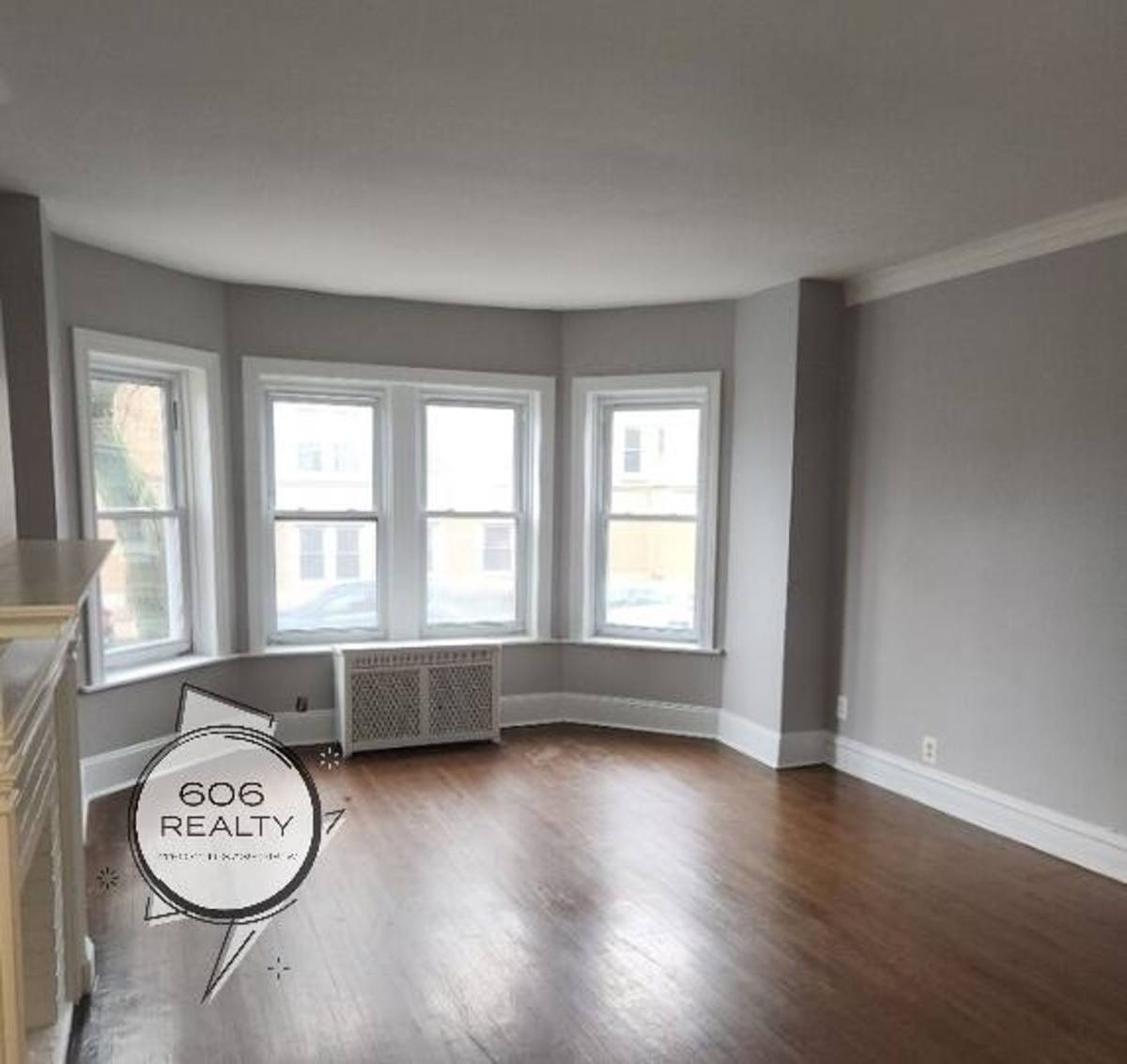 Apartment for rent at 118 S Austin, Oak Park, IL 60304