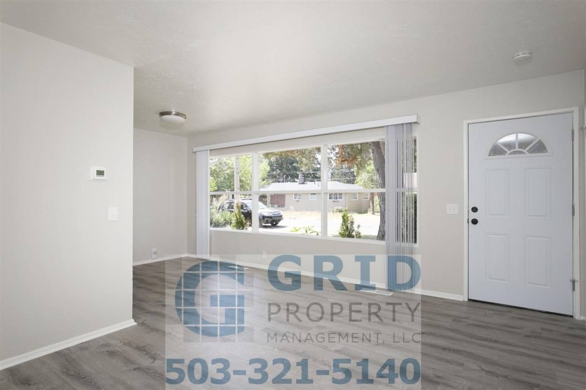 House for rent at 336 NE 128th Ave, Portland, OR 97230