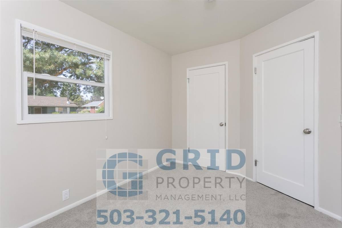 House for rent at 336 NE 128th Ave, Portland, OR 97230