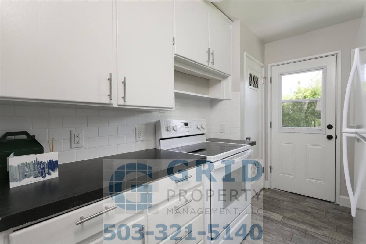 House for rent at 336 NE 128th Ave, Portland, OR 97230