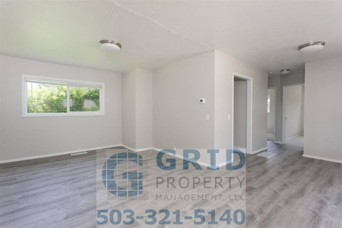 House for rent at 336 NE 128th Ave, Portland, OR 97230