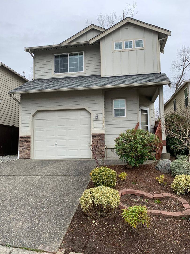 House for rent at 19388 114th Place SE, Kent, WA 98031