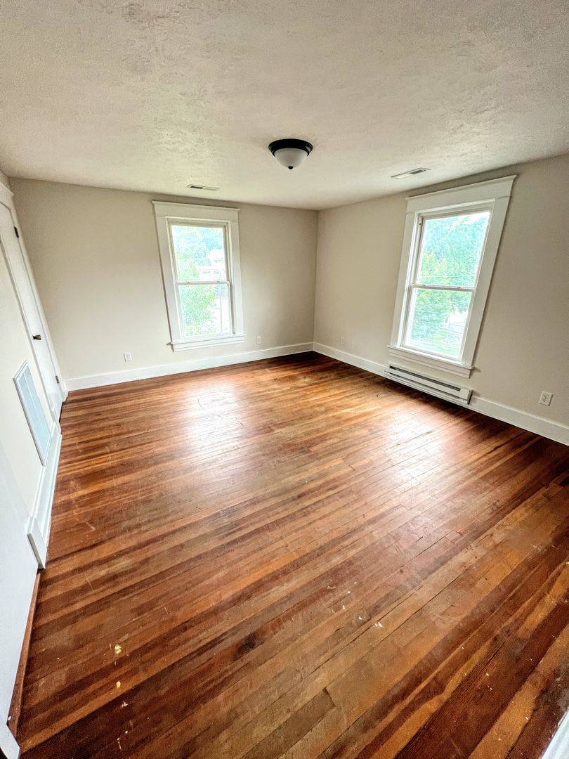 House for rent at 320 Kenyon St, Lynchburg, VA 24501