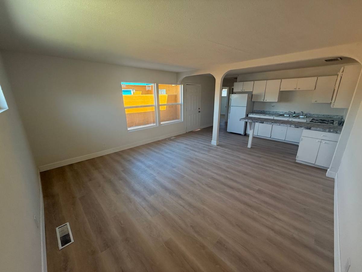 Apartment for rent at 1132 Palomas Dr SE, Albuquerque, NM 87108