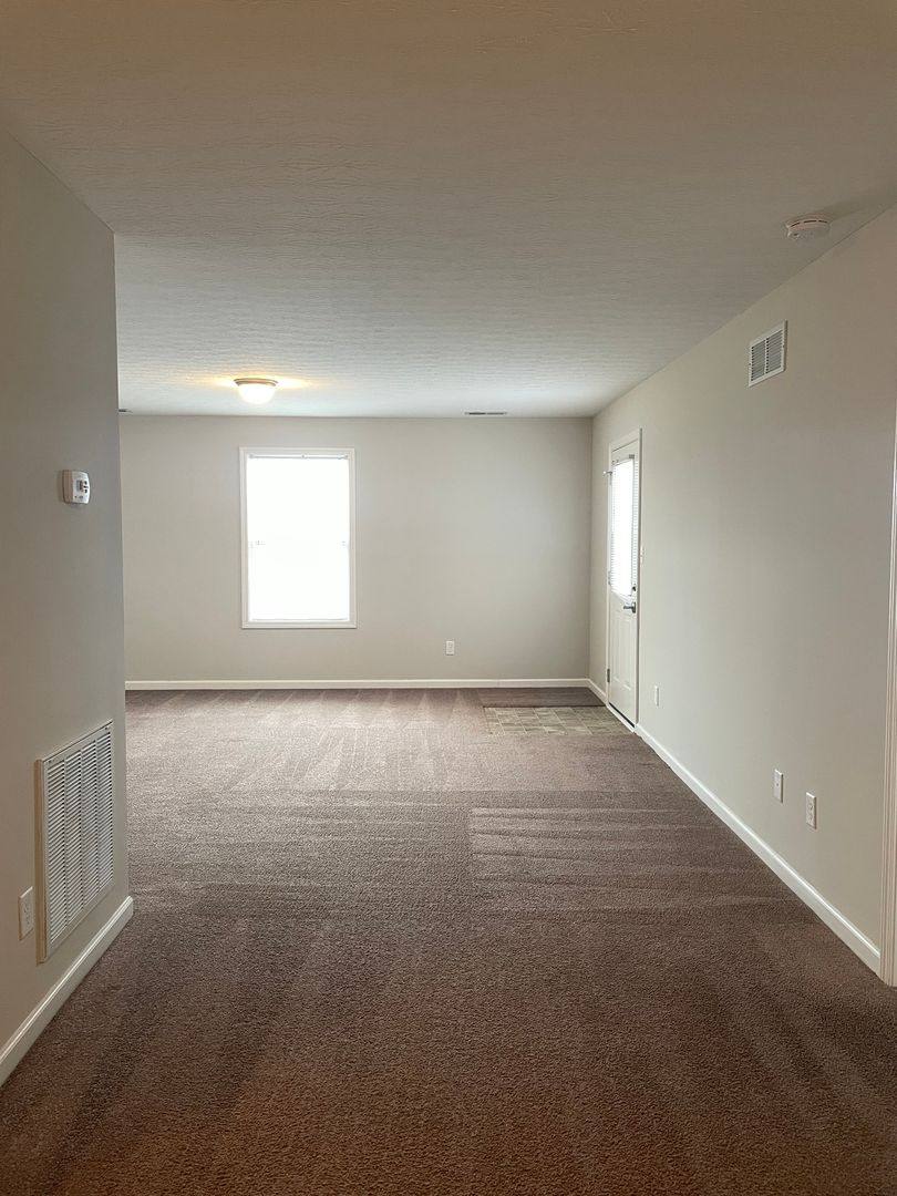 Apartment for rent at 367 Upper Stone Ave #G, Bowling Green, KY 42101