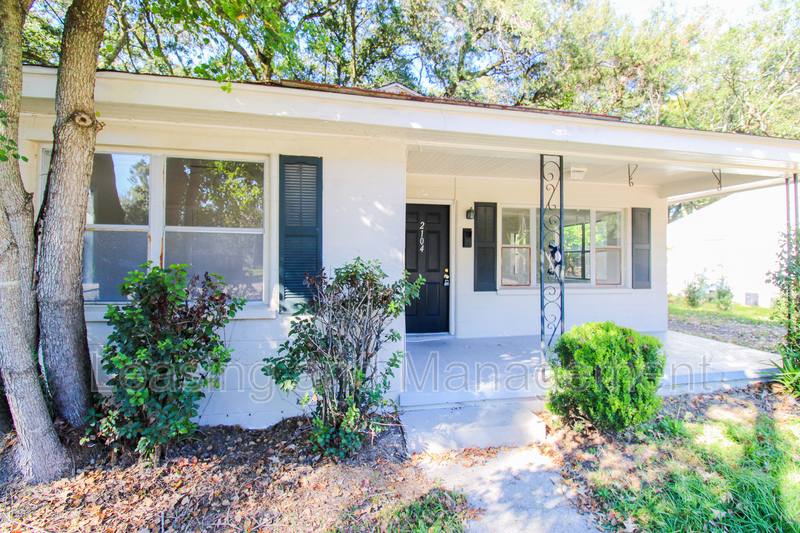 House for rent at 2104 Maybank Highway, Charleston, SC 29412