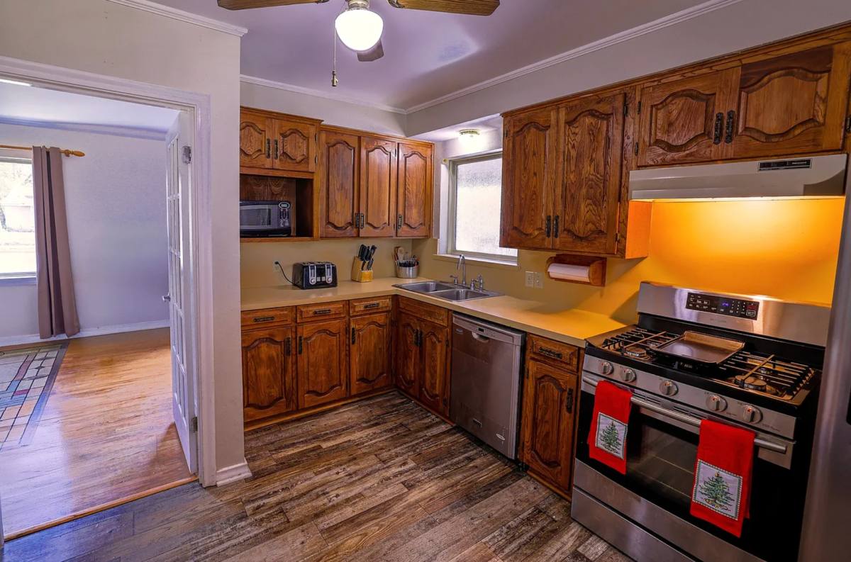 House for rent at 10465 Ferguson Rd, Dallas, TX 75228