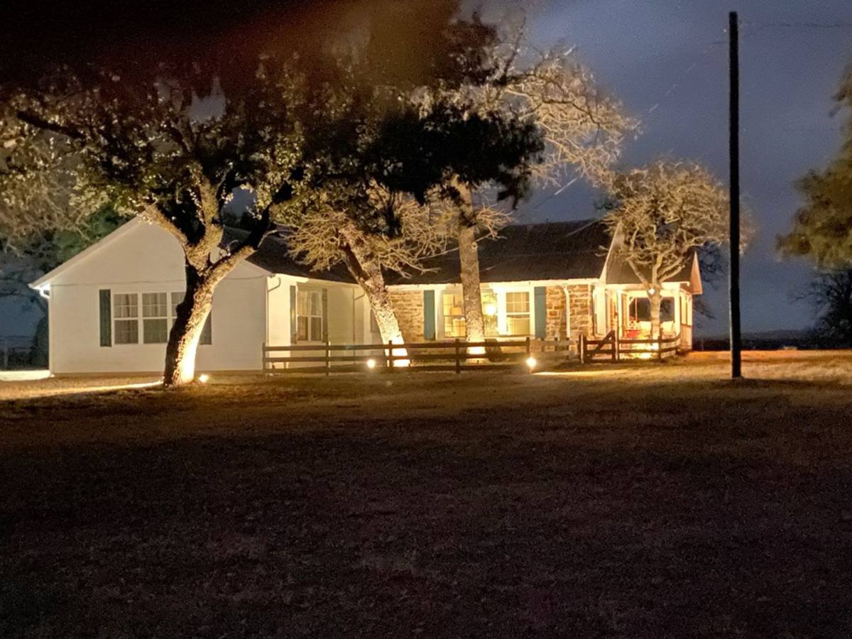 House for rent at 38 Parker Ranch Rd, Fredericksburg, TX 78624
